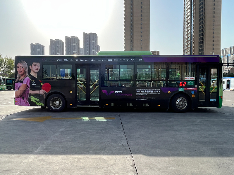 WTT公交車廣告
